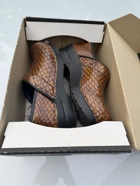 Sanita Brown Patent Snakeskin Clog 36